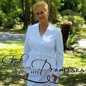 Meet your Posher, Georgia